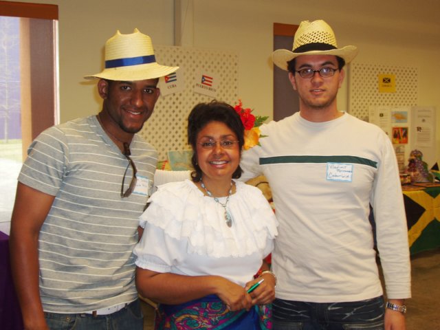 dulceparkerand2studentsfrompaulquinncollege.jpg